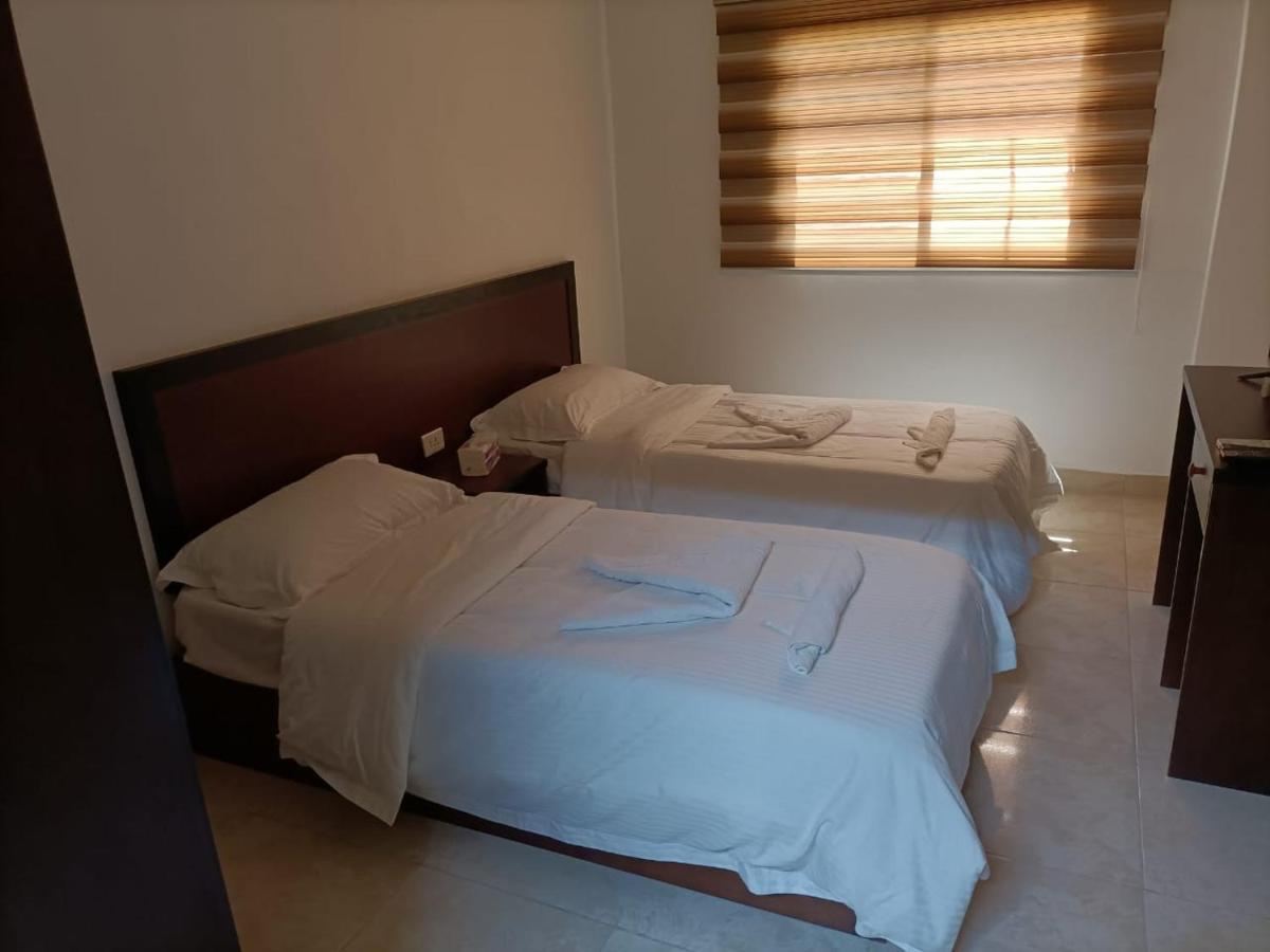 Happy Night Hostel Wadi Musa Extérieur photo