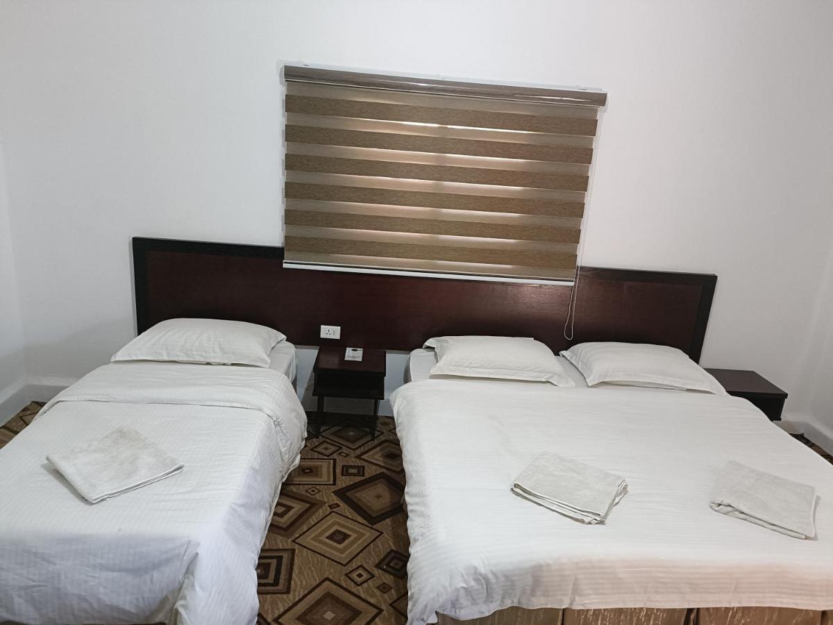 Happy Night Hostel Wadi Musa Extérieur photo