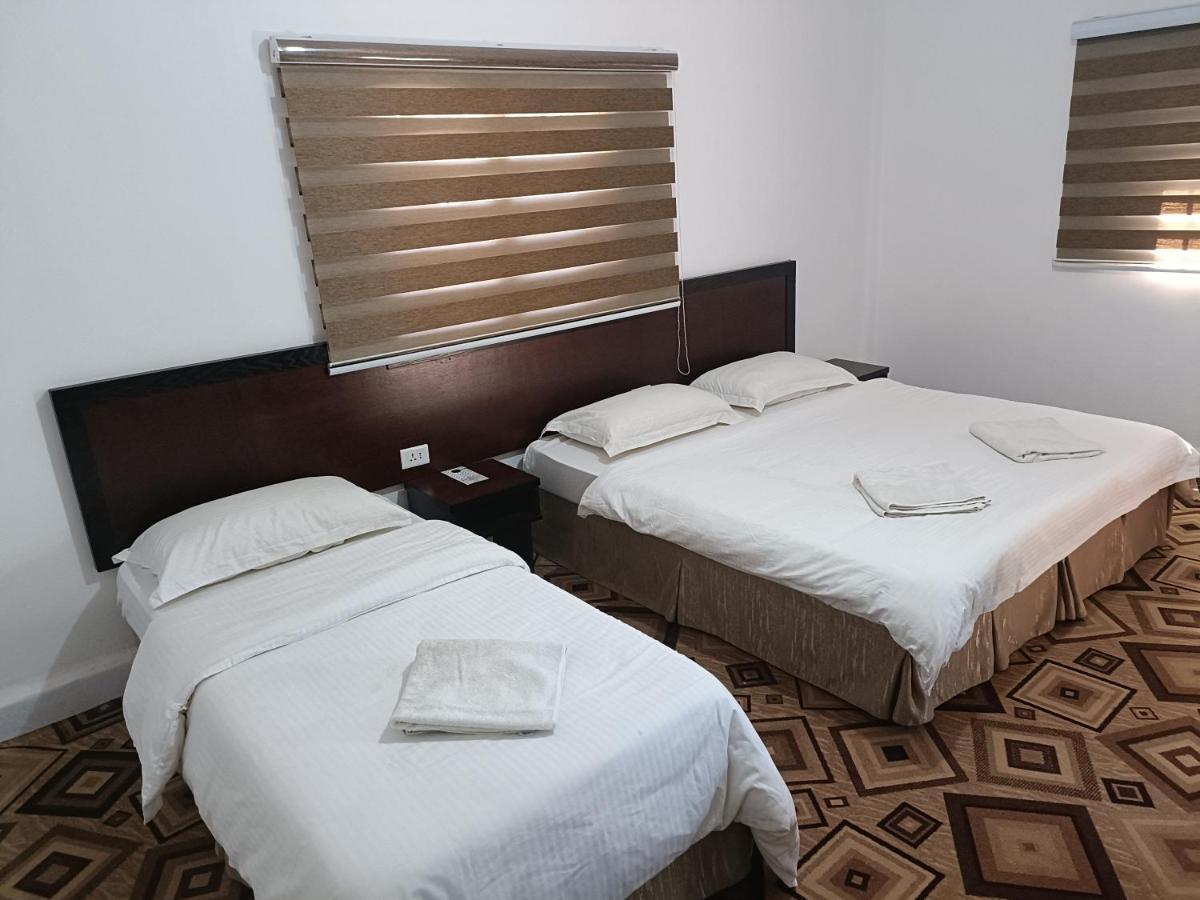 Happy Night Hostel Wadi Musa Extérieur photo