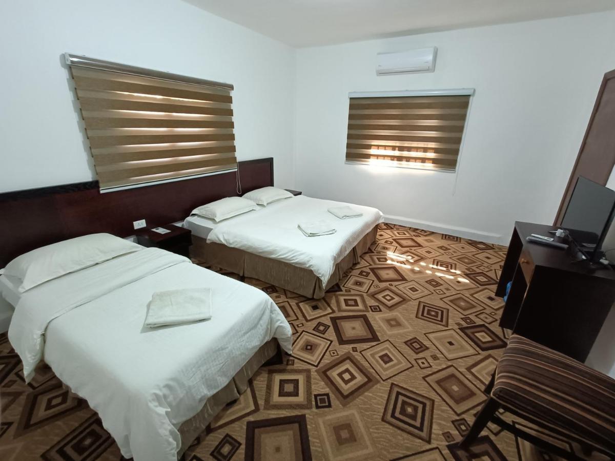 Happy Night Hostel Wadi Musa Extérieur photo