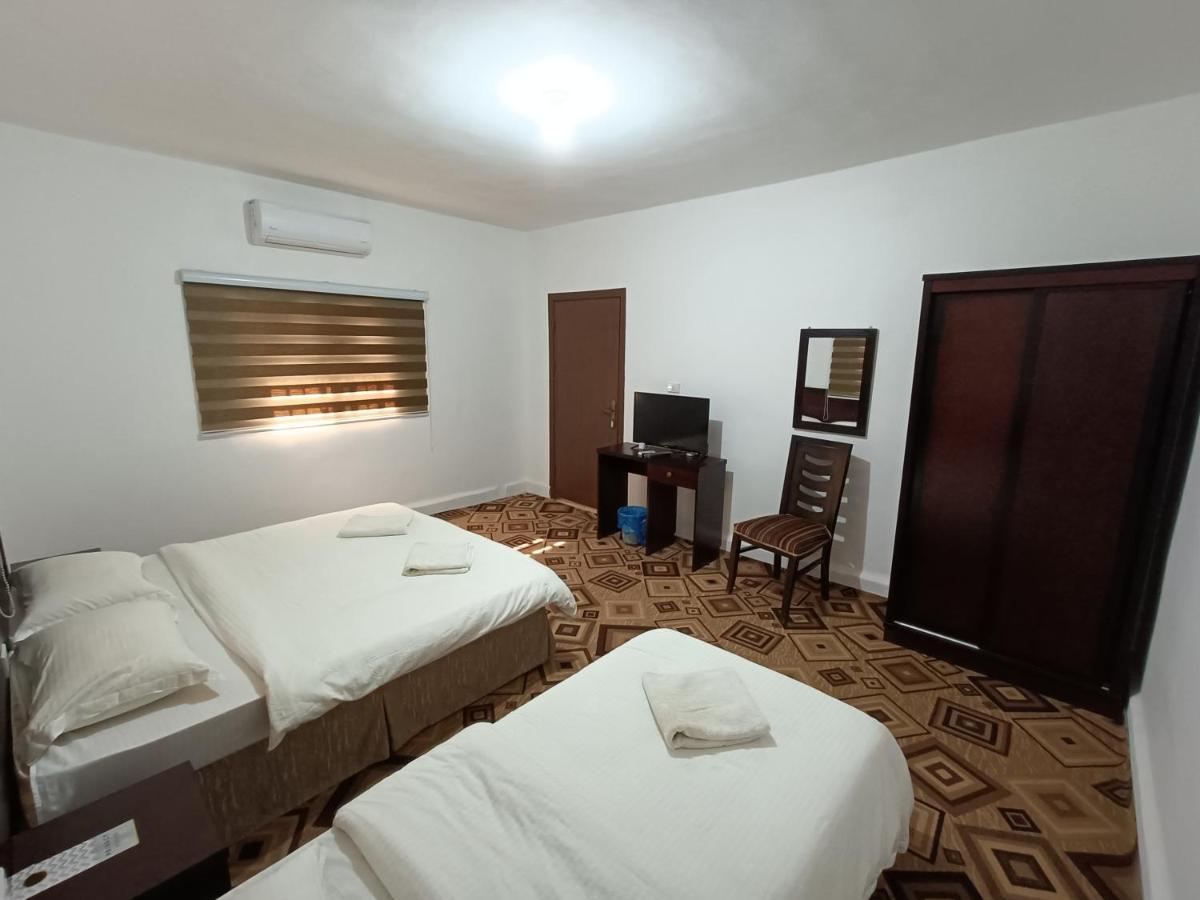 Happy Night Hostel Wadi Musa Extérieur photo