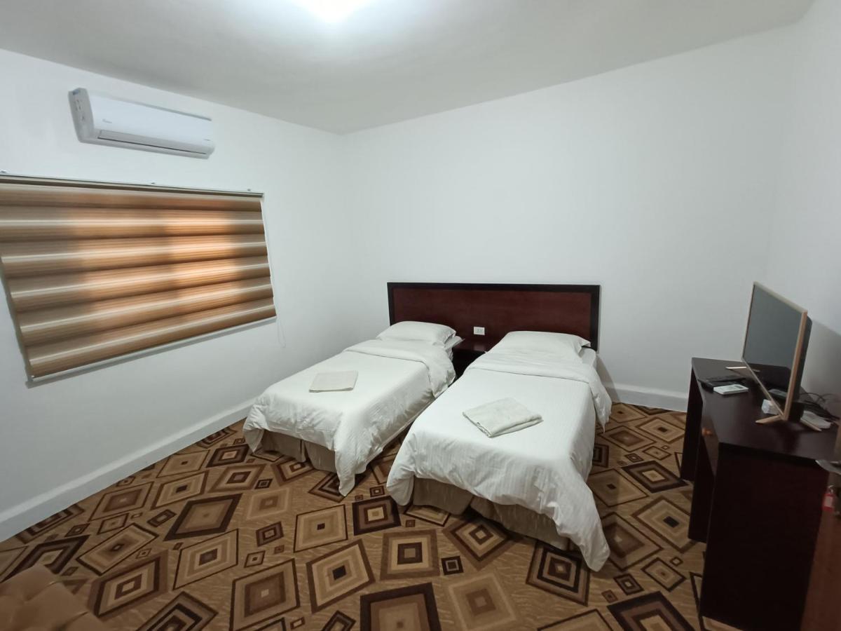 Happy Night Hostel Wadi Musa Extérieur photo