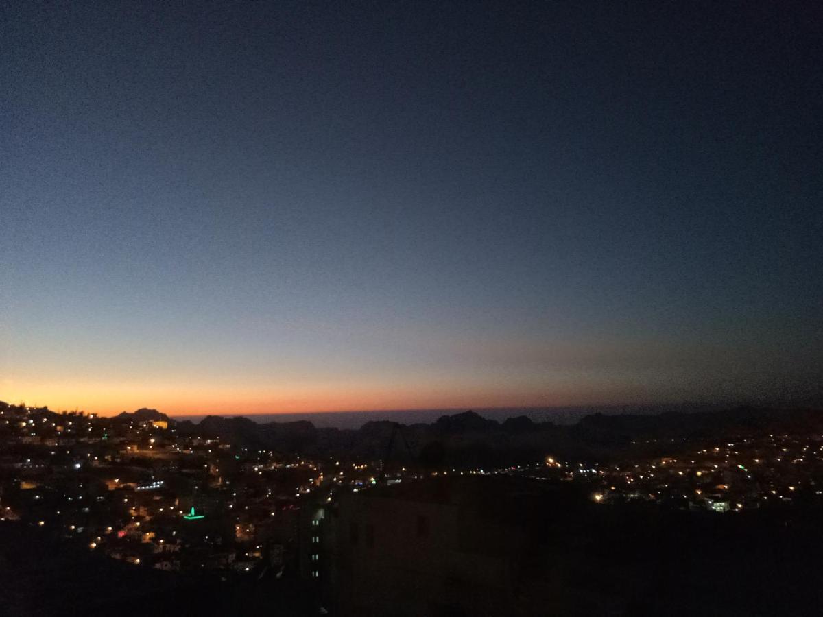 Happy Night Hostel Wadi Musa Extérieur photo